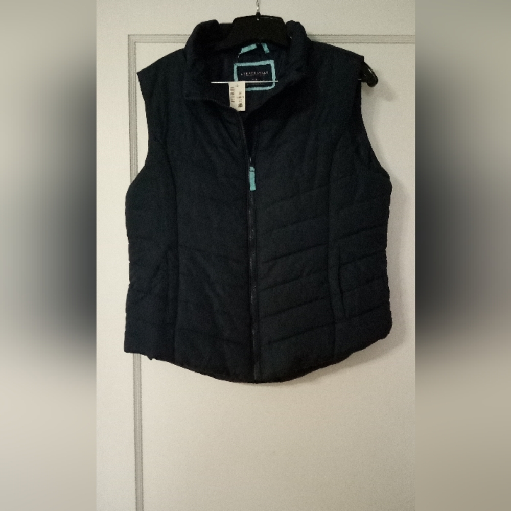 Navy Puffer XL Vest NWT